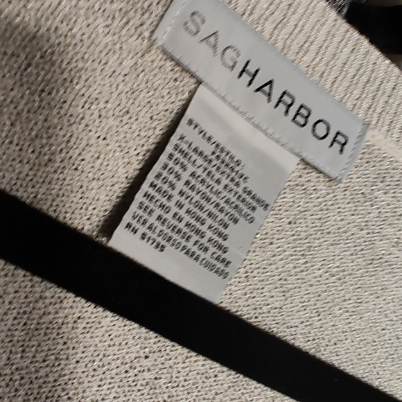 7 Piece Women's XL Black & White Bundle! 🖤 - Picture 14 of 16